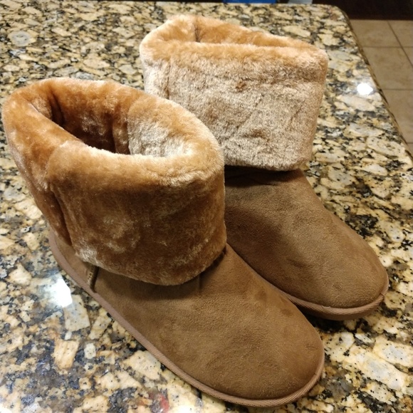 Fur Boots - Picture 3 of 8